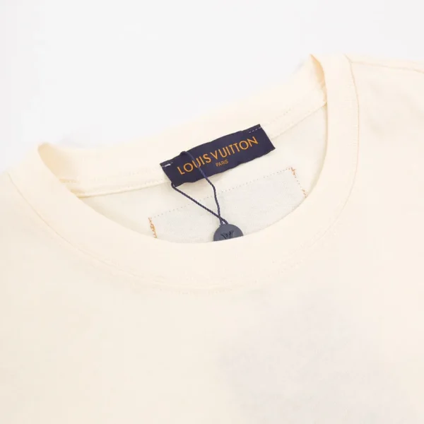 New Collection T-Shirt / - 20022 - Image 2