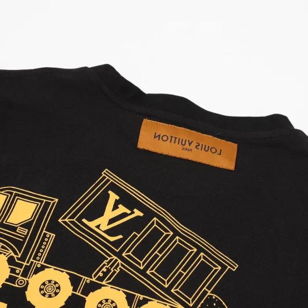 New Collection T-Shirt / - 20059 - Image 3