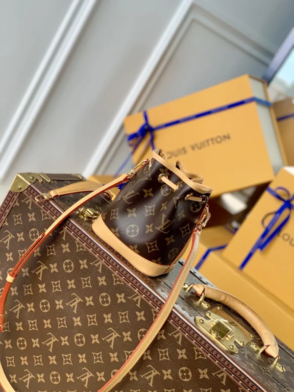 New Collection Bags / - 10066 - Image 3