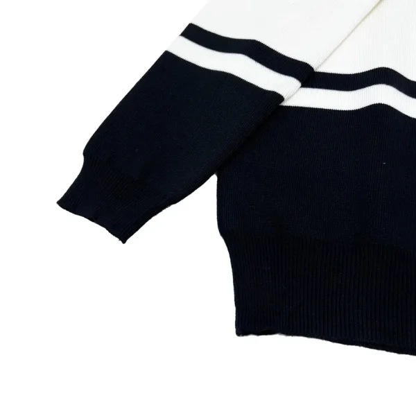 New Collection Sweatshirt / - 30042 - Image 6