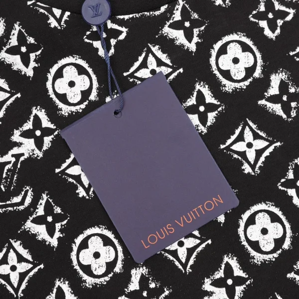 New Collection T-Shirt / - 20011 - Image 6