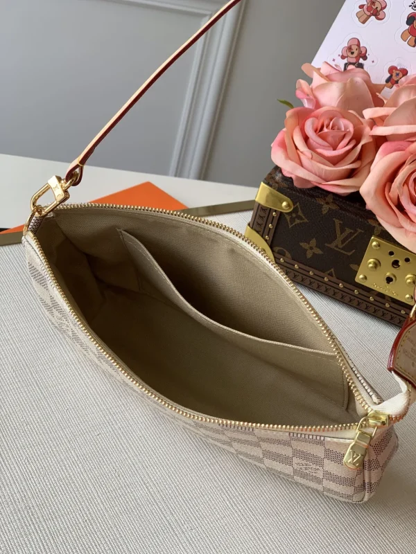New Collection Bags / - 10030 - Image 6