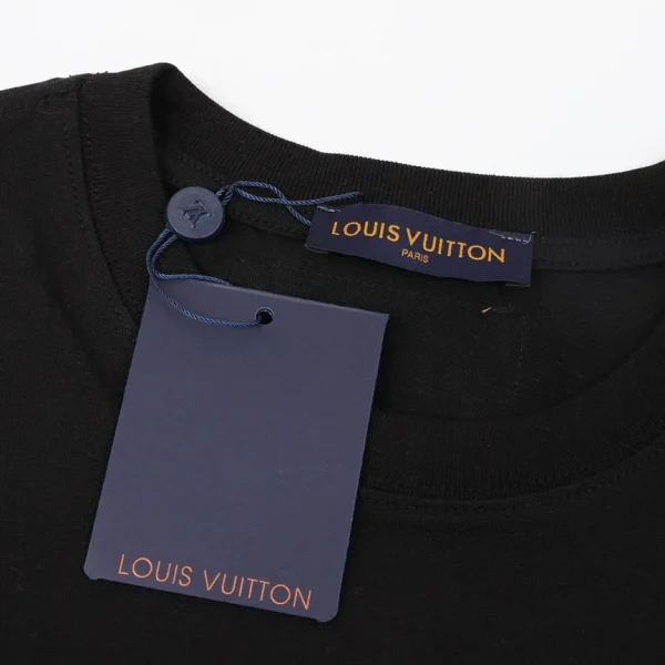 New Collection T-Shirt / - 20041 - Image 6