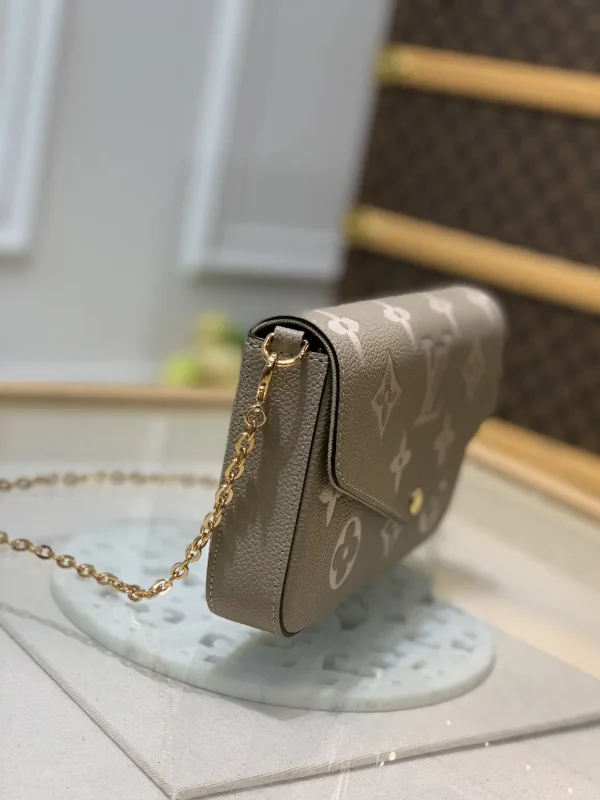 New Collection Bags / - 10065 - Image 7