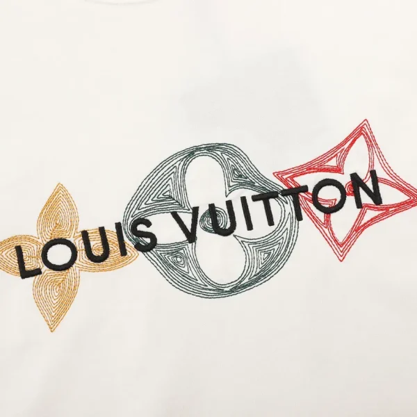 New Collection T-Shirt / - 20027 - Image 7