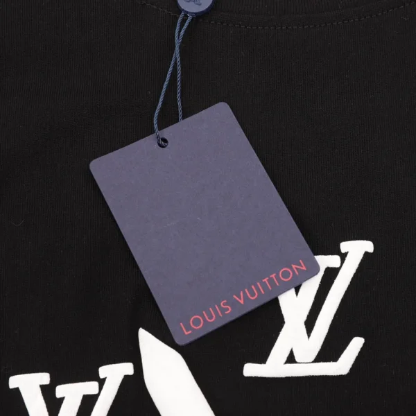New Collection T-Shirt / - 20032 - Image 7