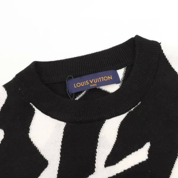 New Collection Sweatshirt / - 30062 - Image 8