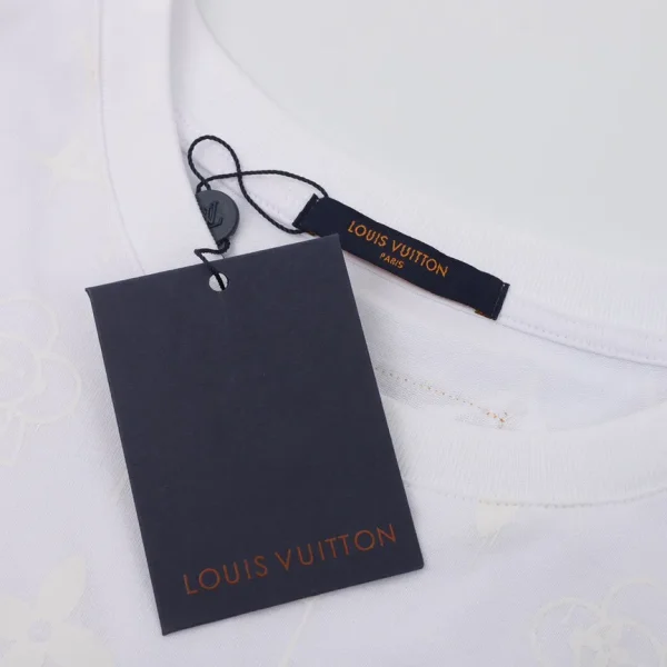 New Collection T-Shirt / - 20018 - Image 8