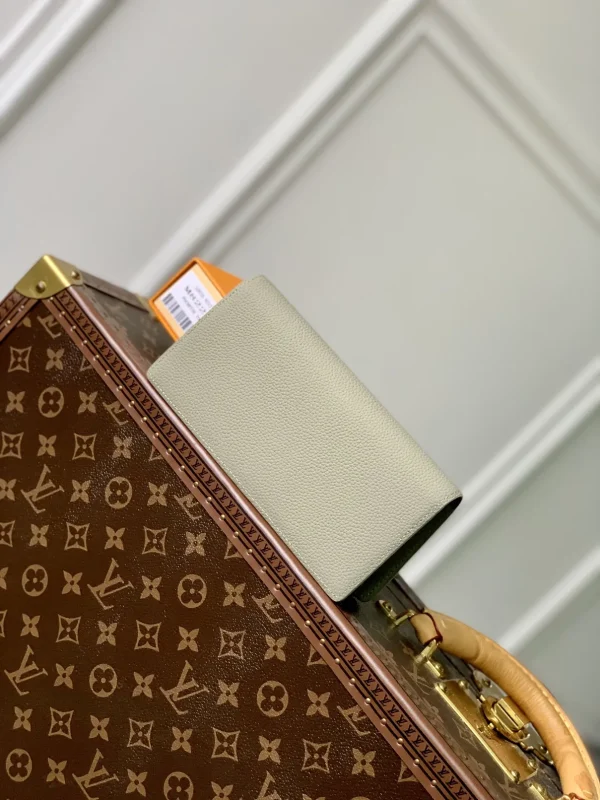 New Collection Bags / - 10004 - Image 8