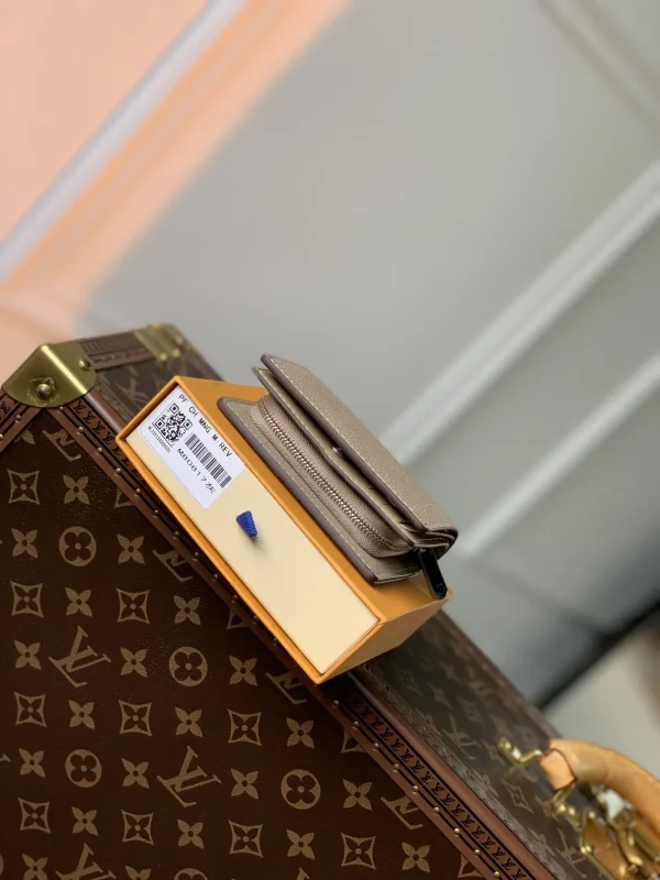 New Collection Bags / - 10012 - Image 8