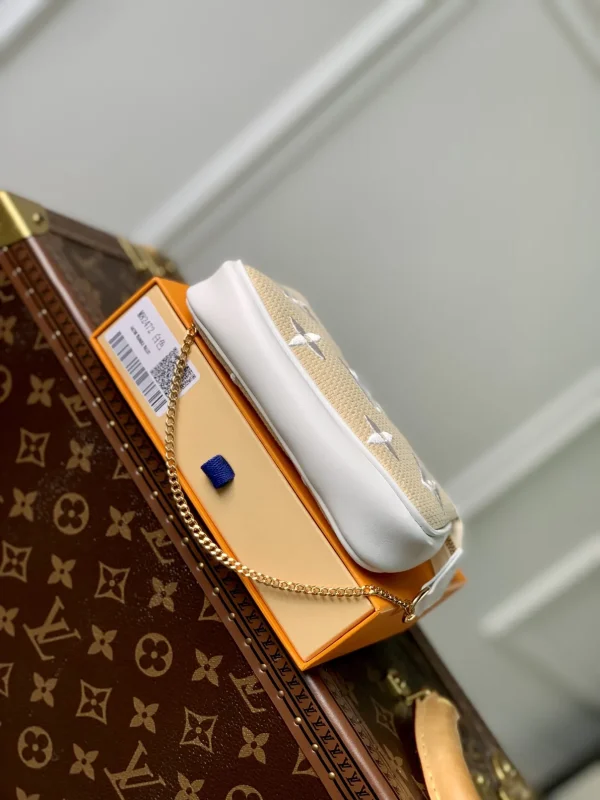 New Collection Bags / - 10025 - Image 8