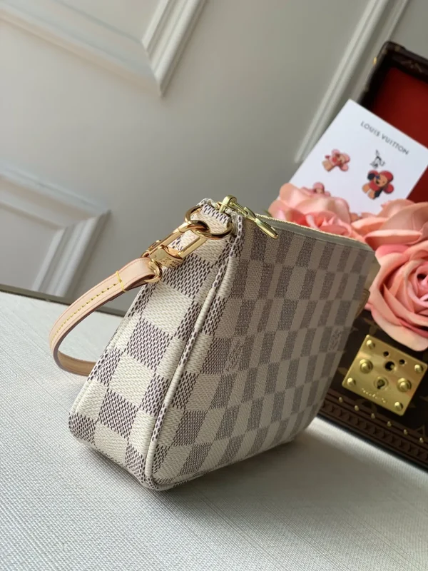 New Collection Bags / - 10030 - Image 8