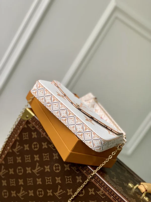 New Collection Bags / - 10032 - Image 8