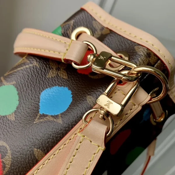 New Collection Bags / - 10056 - Image 8