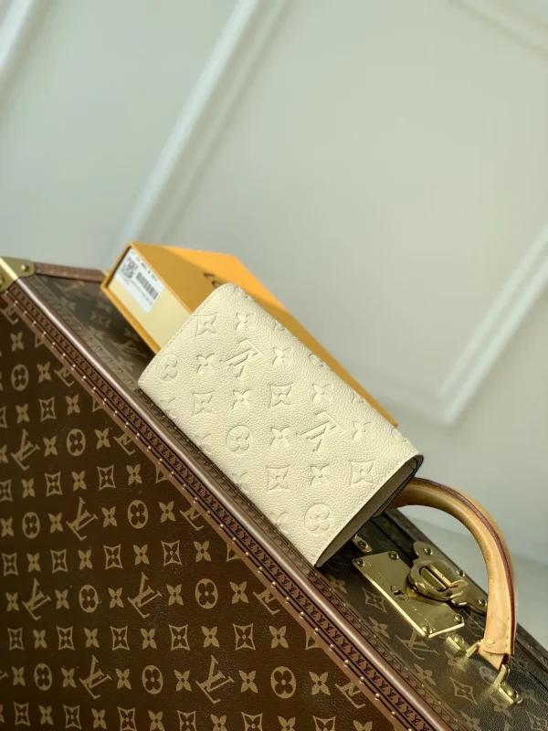 New Collection Bags / - 10016 - Image 9