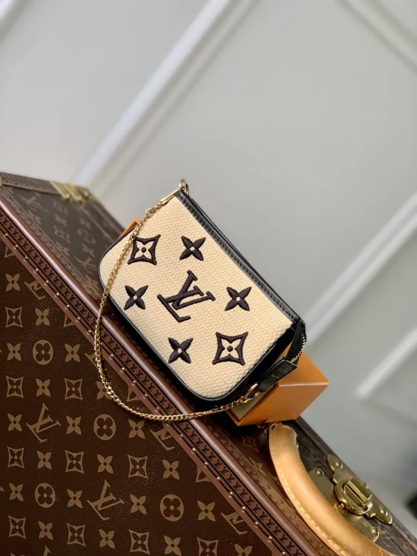 New Collection Bags / - 10026 - Image 9
