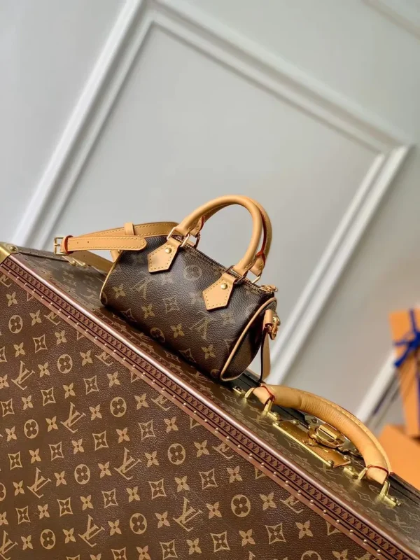 New Collection Bags / - 10039 - Image 9