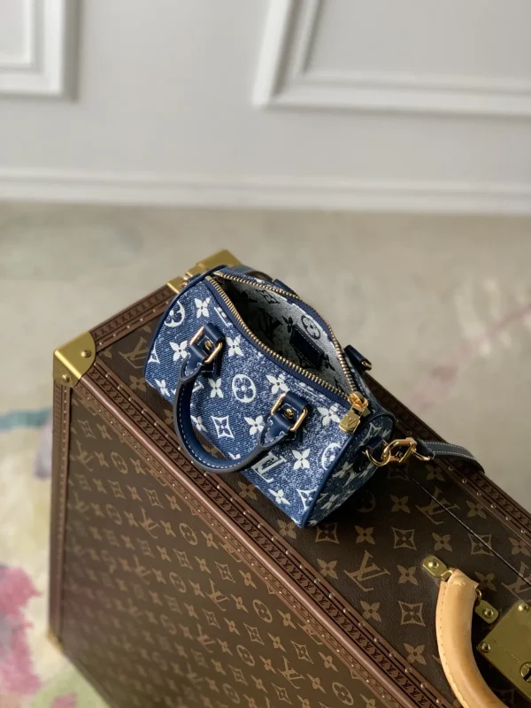 New Collection Bags / - 10055 - Image 9