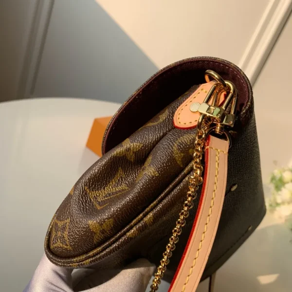 New Collection Bags / - 10040 - Image 10