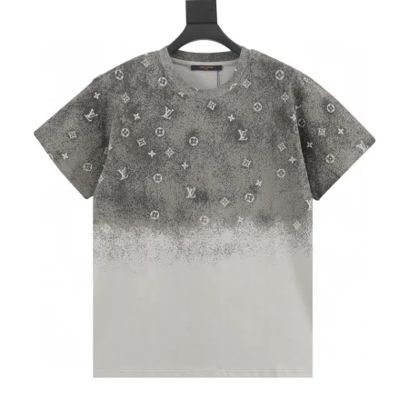 New Collection T-Shirt / - 20020