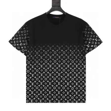 New Collection T-Shirt / - 20050