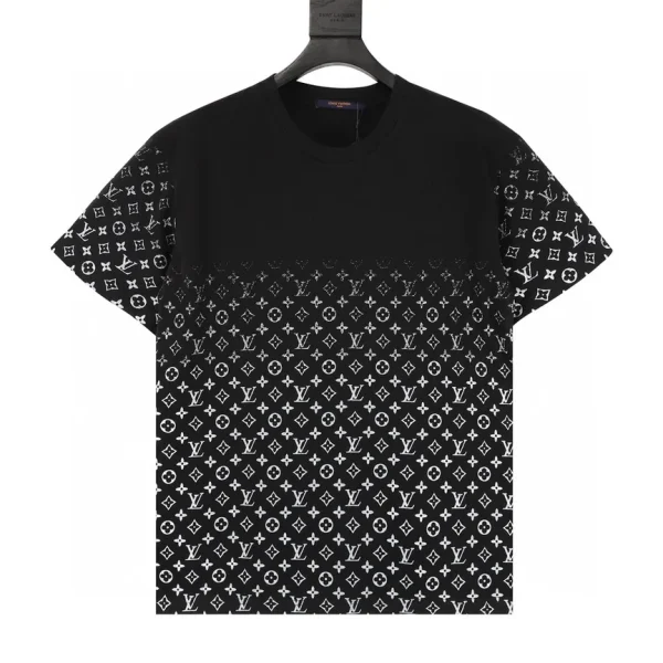 New Collection T-Shirt / - 20050