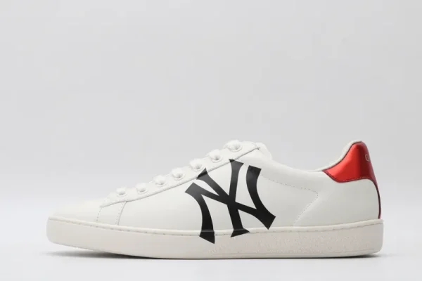New Collection Shoes / – 90110